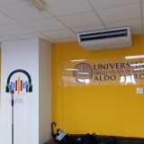 ...su cui spicca in un angolo il logo dell�Uniba...